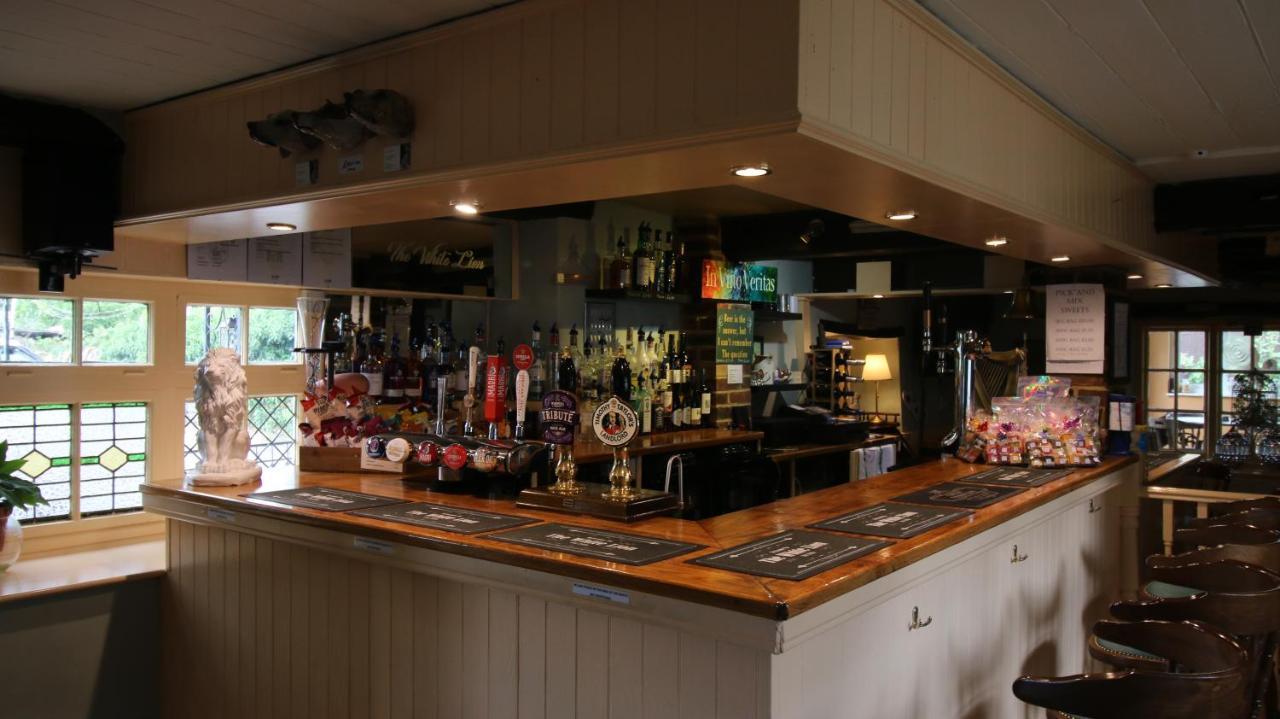 Bed and Breakfast The White Lion At Wicken à Milton Keynes Extérieur photo