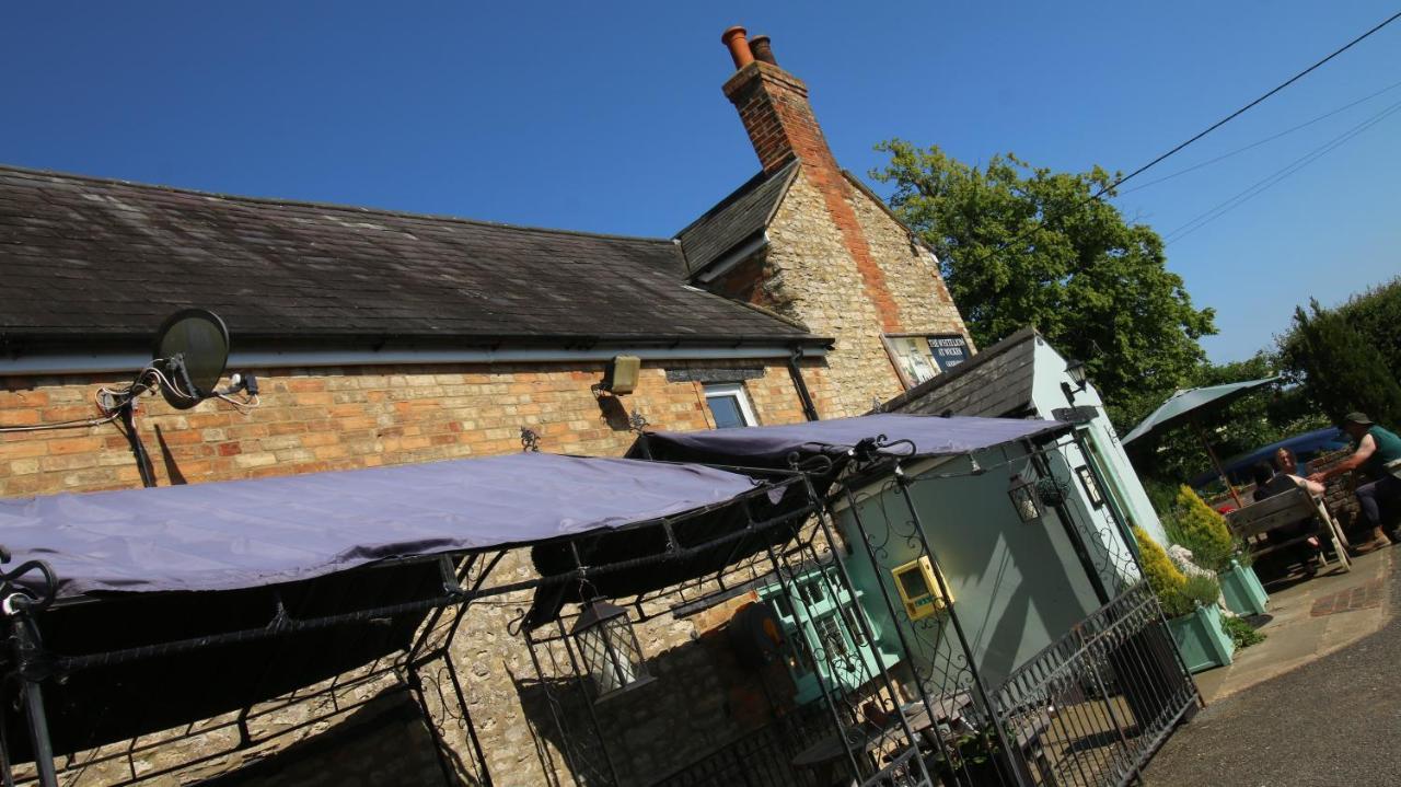 Bed and Breakfast The White Lion At Wicken à Milton Keynes Extérieur photo