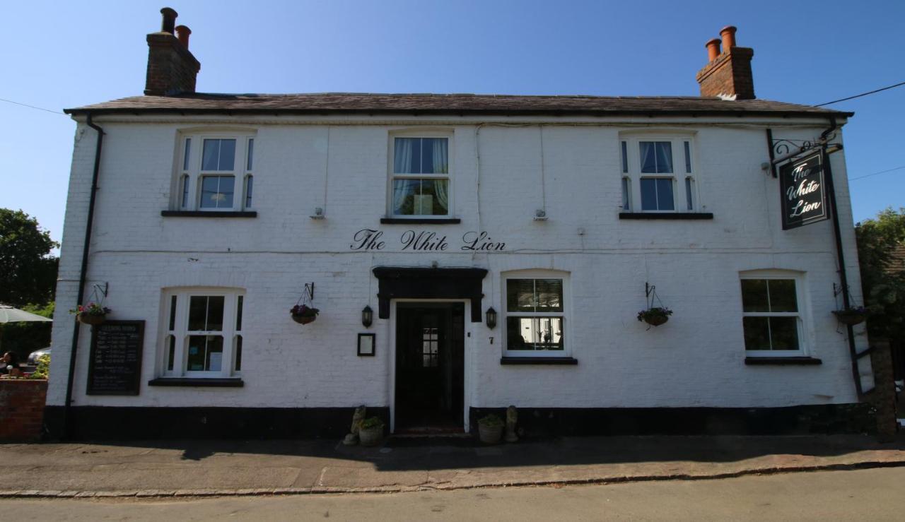 Bed and Breakfast The White Lion At Wicken à Milton Keynes Extérieur photo